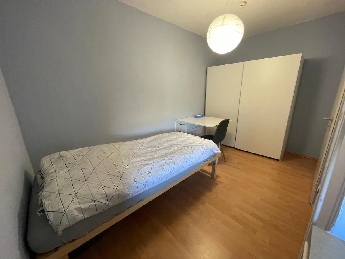 Apartment With Balcony Near The Fair Hannover